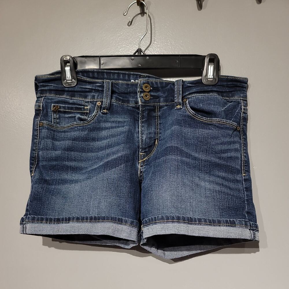 Denizen From Levi’s Modern Shorts Medium Wash Cuffed Denim Shorts Sz 4